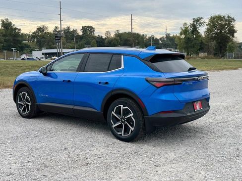 New 2026 Chevrolet Equinox EV LT image 3