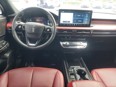 Used 2023 Lincoln Corsair Reserve w/ Jet Appearance Package image 11