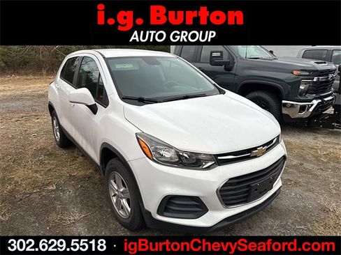 Used 2020 Chevrolet Trax LS w/ Tint and Cruise Package image 1