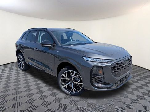 New 2026 Audi Q3 quattro 2.0T AWD/4WD image 1
