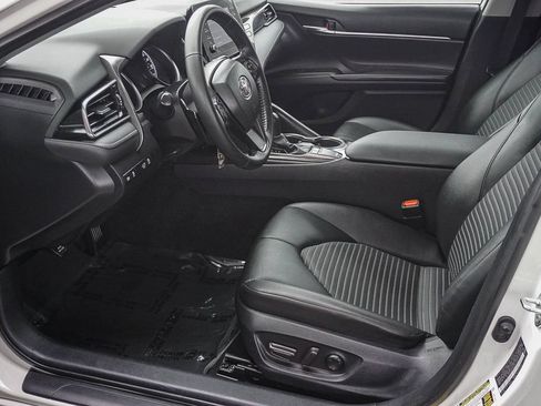 Used 2022 Toyota Camry SE w/ Carpet Mat Package (TMS) FWD image 18