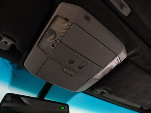Used 2010 Toyota Tundra Platinum image 27