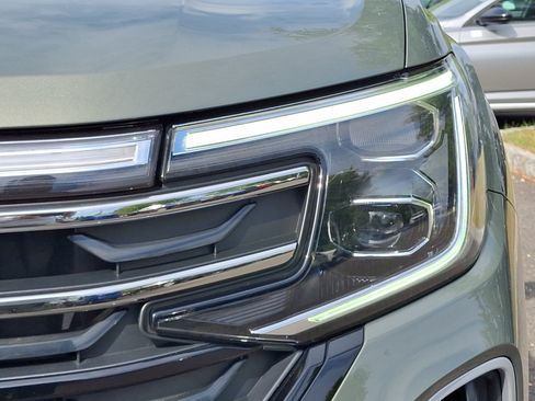 Certified 2024 Volkswagen Atlas Peak Edition SE AWD/4WD image 10