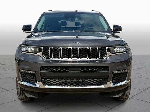 Used 2023 Jeep Grand Cherokee L Limited image 3