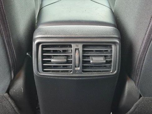Used 2020 Nissan Rogue S w/ Special Edition Package FWD image 17