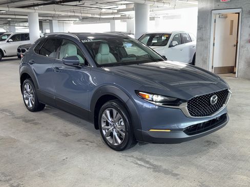 Used 2021 MAZDA CX-30 FWD 2.5 S w/ Premium Package image 2