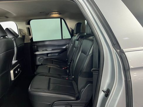 Used 2024 Ford Expedition Max XLT image 25
