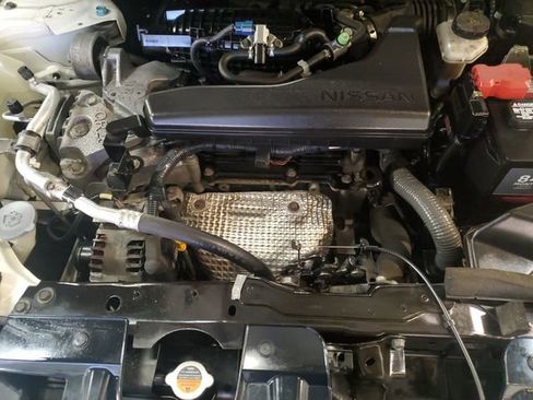 Used 2017 Nissan Rogue SV image 23