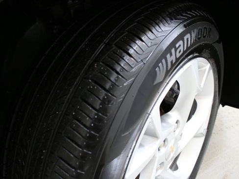 Used 2024 Chevrolet Trax LS w/ LS Convenience Package image 33