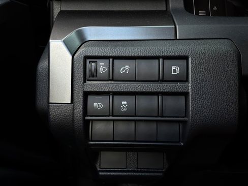Used 2025 Toyota 4Runner SR5 RWD image 21