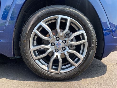 Used 2023 GMC Terrain Denali image 37