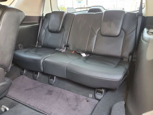 Used 2014 INFINITI QX80 4WD w/ Theater Package image 5