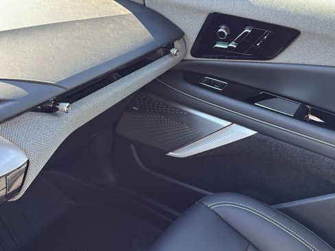 New 2025 Cadillac Optiq Luxury 1 w/ LPO, Floor Liner Package image 23