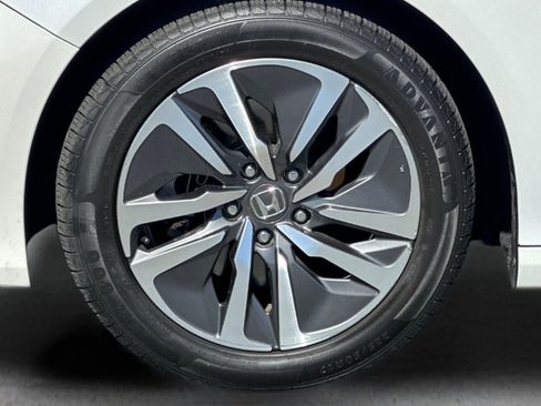 Used 2019 Honda Accord Touring image 24