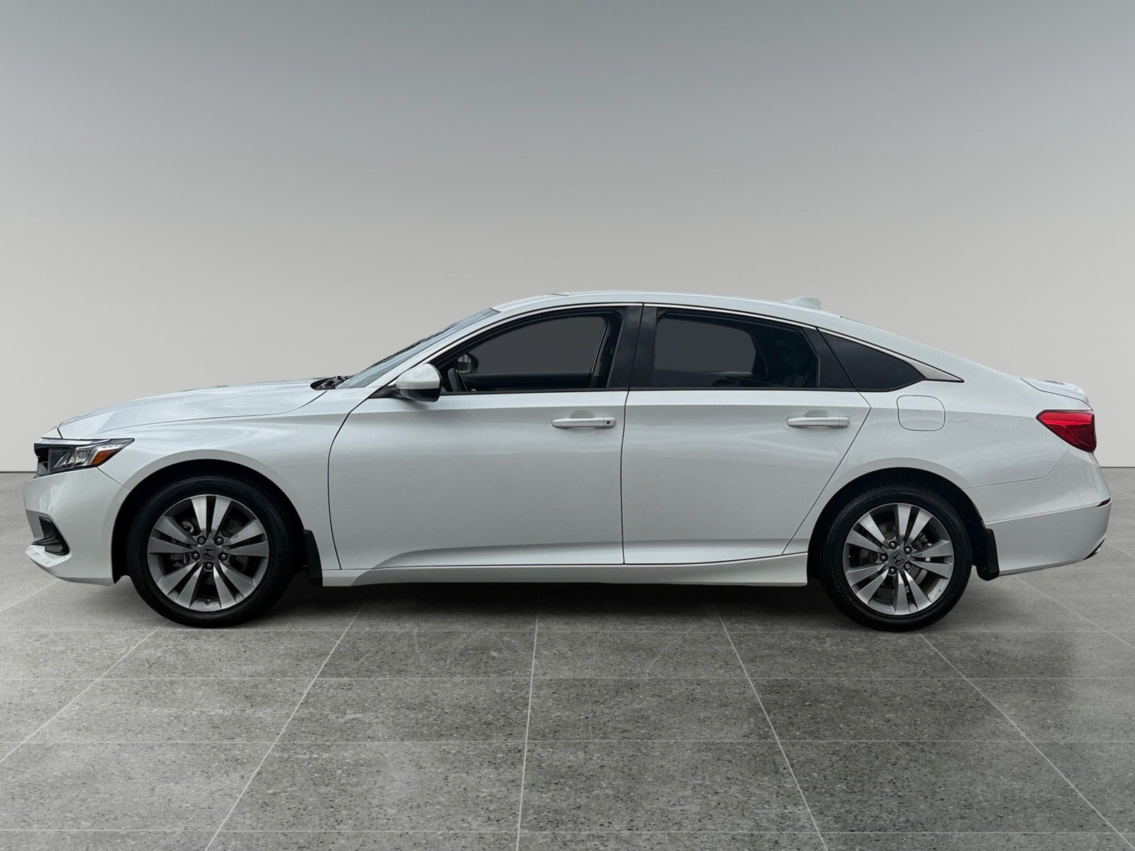 Used 2022 Honda Accord LX image 2