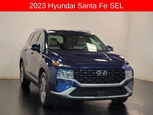 Used 2023 Hyundai Santa Fe SEL image 2