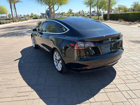Used 2018 Tesla Model 3 Mid Range image 4