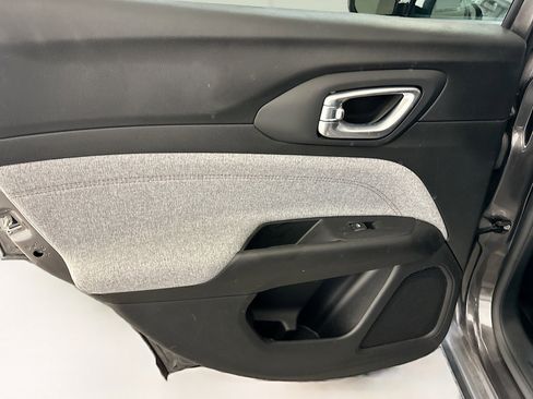 Used 2022 Jeep Compass Latitude image 26