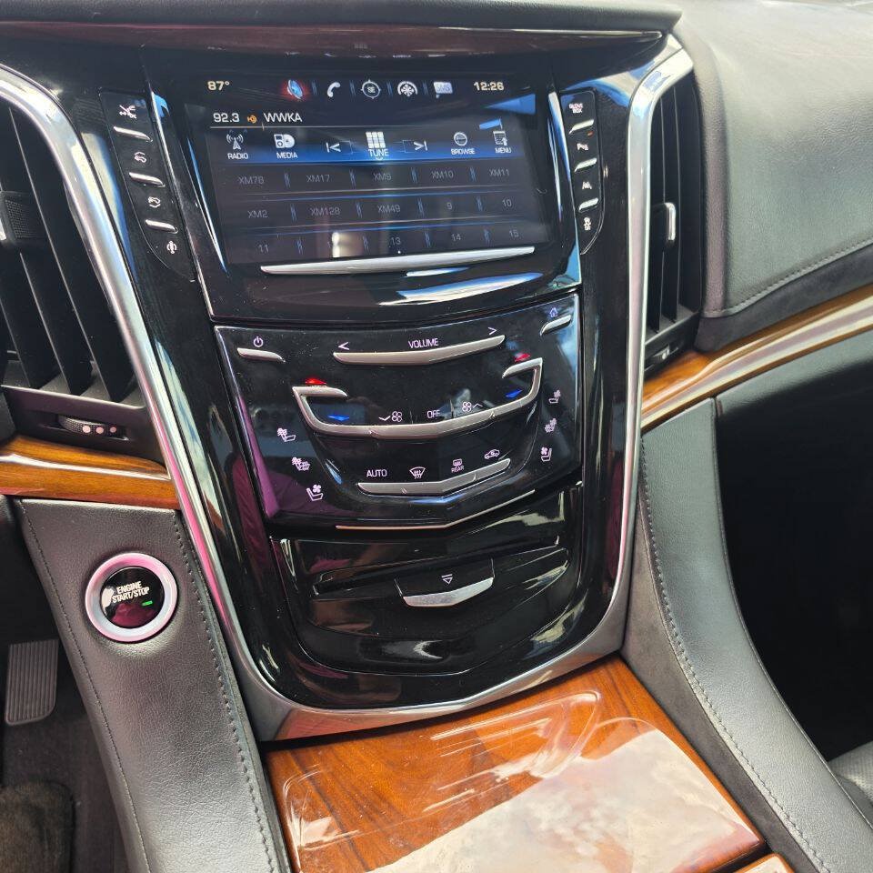 Used 2016 Cadillac Escalade Premium AWD/4WD image 11