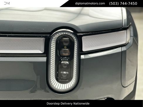 Used 2023 Rivian R1T Adventure image 9