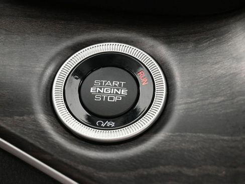 Used 2023 Jeep Grand Cherokee L Limited image 29