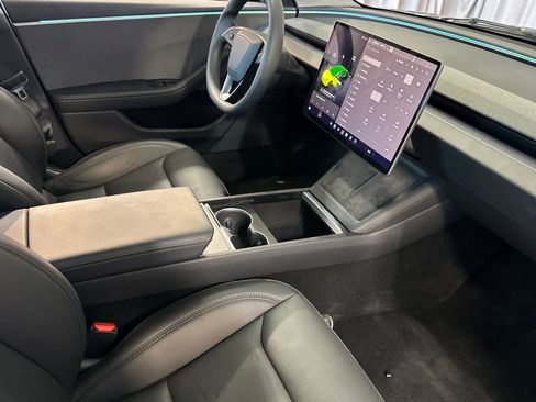Used 2025 Tesla Model 3 Long Range RWD image 17