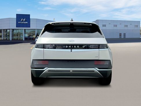 New 2024 Hyundai Ioniq 5 SEL image 6