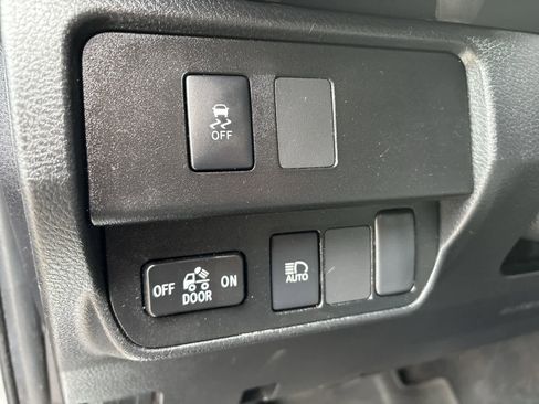 Used 2023 Toyota Tacoma SR5 w/ Technology Package AWD/4WD image 11