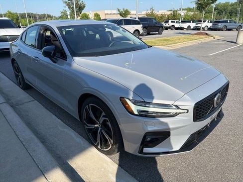 Used 2023 Volvo S60 B5 Plus w/ Climate Package AWD/4WD image 7