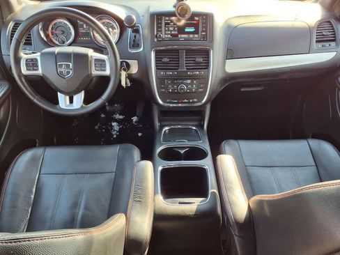 Used 2017 Dodge Grand Caravan GT image 9