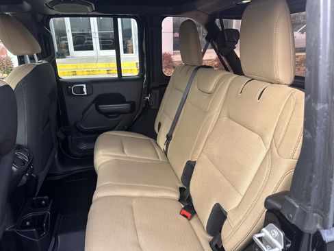 Used 2020 Jeep Wrangler Unlimited Sport image 22