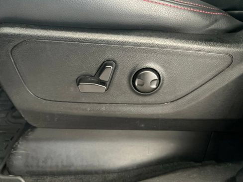 Used 2022 RAM 1500 Big Horn RWD image 40