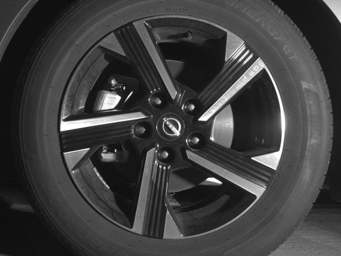 Used 2025 Nissan Sentra SV FWD image 12