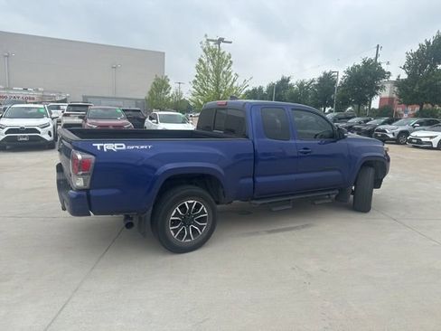 Used 2023 Toyota Tacoma TRD Sport w/ Technology Package RWD image 3