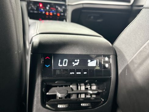 Used 2023 Jeep Grand Cherokee L Laredo RWD image 24