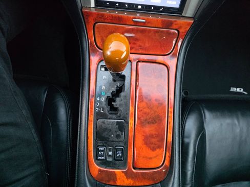 Used 2005 Lexus SC 430 Convertible w/ Preferred Accessory Pkg image 18