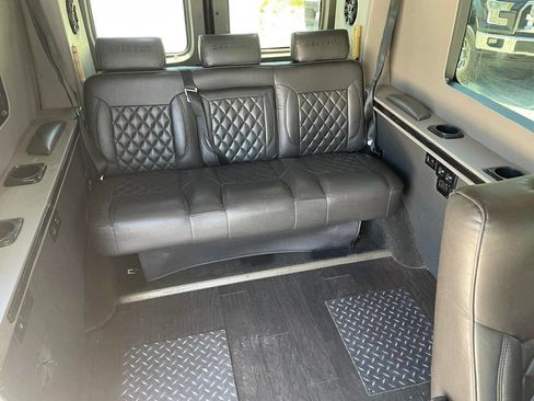 Used 2018 Ford Transit 250 148 Medium Roof RWD image 37