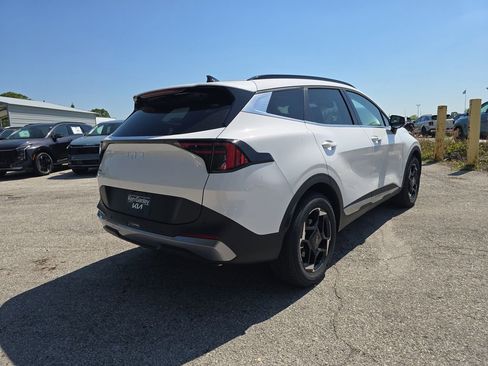 New 2026 Kia Sportage EX FWD image 8