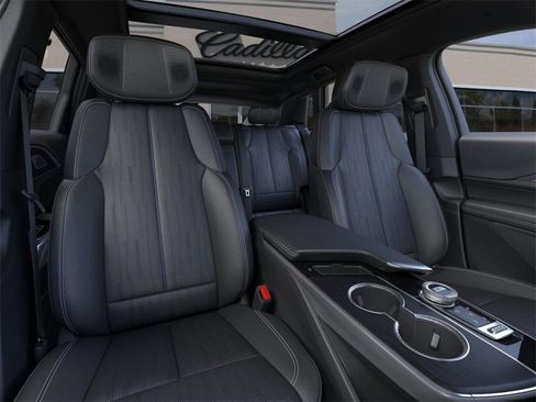 New 2025 Cadillac Lyriq Luxury image 16