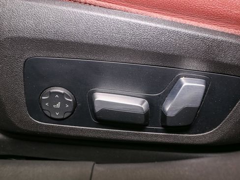 Used 2022 BMW 330i xDrive 330i xDrive w/ Convenience Package image 42