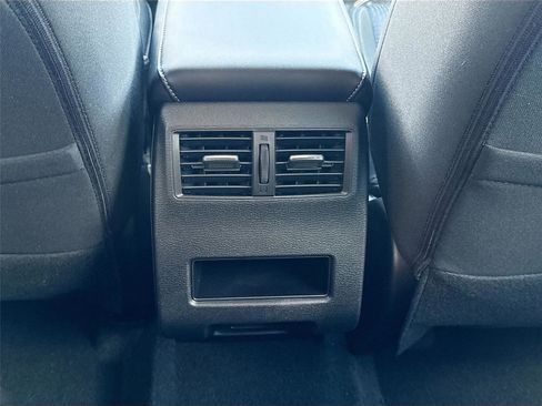 New 2026 Mitsubishi Outlander ES image 19