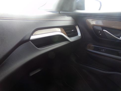 Used 2018 GMC Terrain SLE image 30