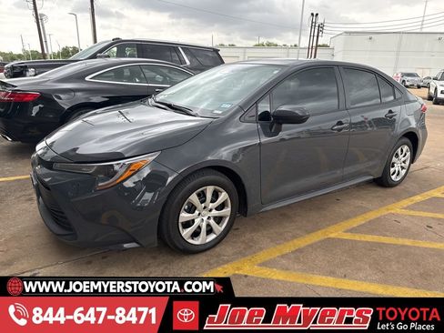 Used 2026 Toyota Corolla LE image 1