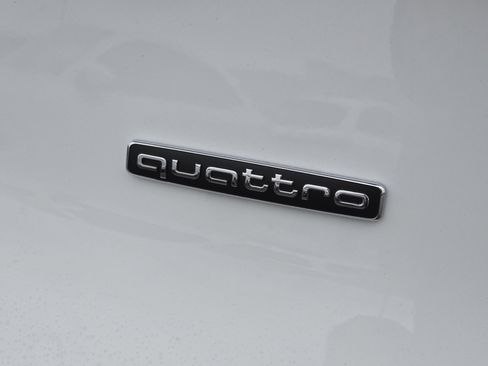 New 2025 Audi Q5 Premium image 12