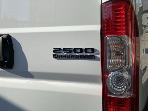 Used 2026 RAM ProMaster 2500 w/ Convenience Group FWD image 10