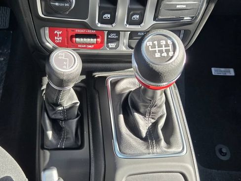 New 2026 Jeep Wrangler Rubicon AWD/4WD image 18