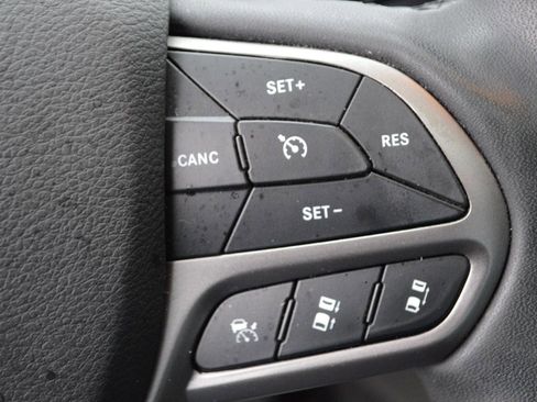 Used 2022 Jeep Cherokee Limited image 29