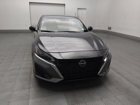 Used 2024 Nissan Altima 2.5 SV image 14