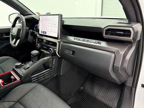 Used 2025 Toyota Tacoma TRD Sport w/ TRD Sport Premium Package image 11