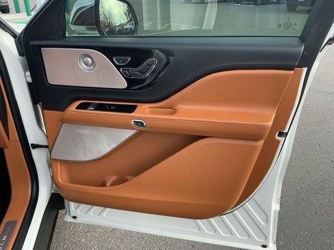 Used 2021 Lincoln Aviator Black Label Grand Touring image 24